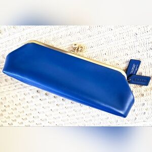 New Coach Deep Sky Kisslock 30